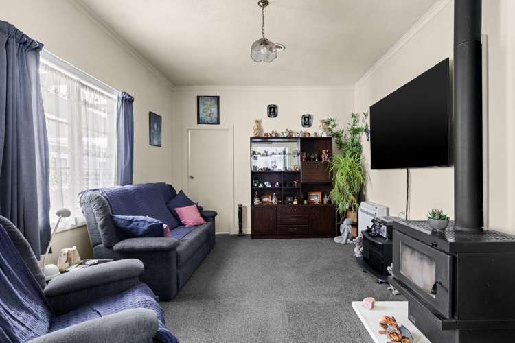 424 Massey Street Akina_1