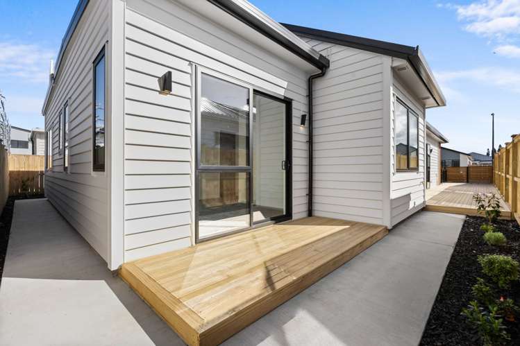 16 Tuwai Crescent Opaheke_19