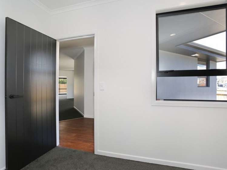 2 Mahi Grove Feilding_17