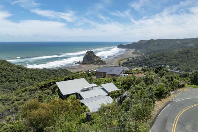 69 Piha Road Piha_1