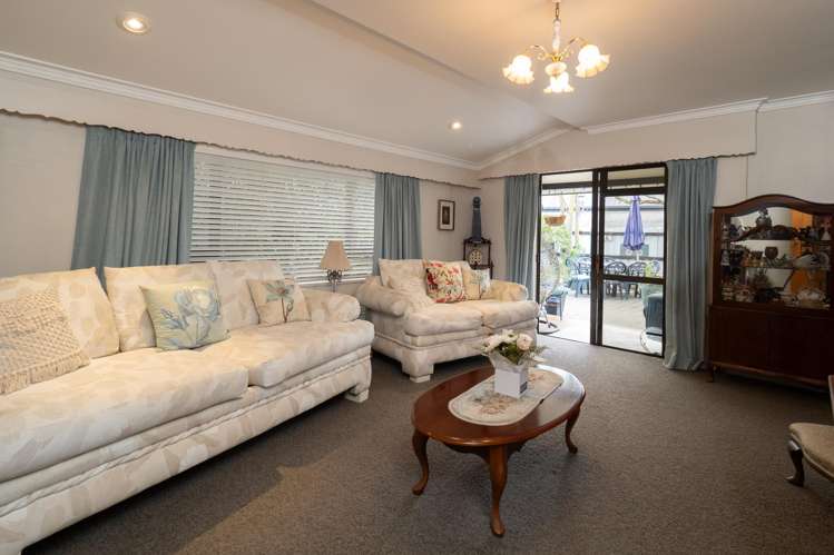 16 Falcon Drive Allenton_5