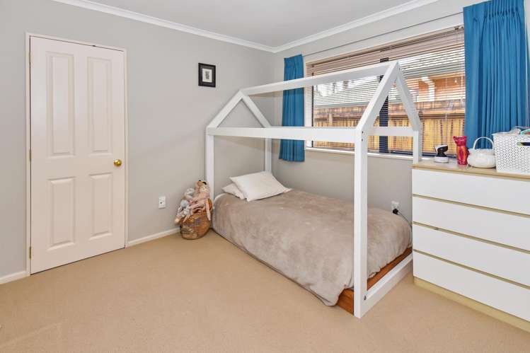 14 Trossach Place Wattle Downs_9