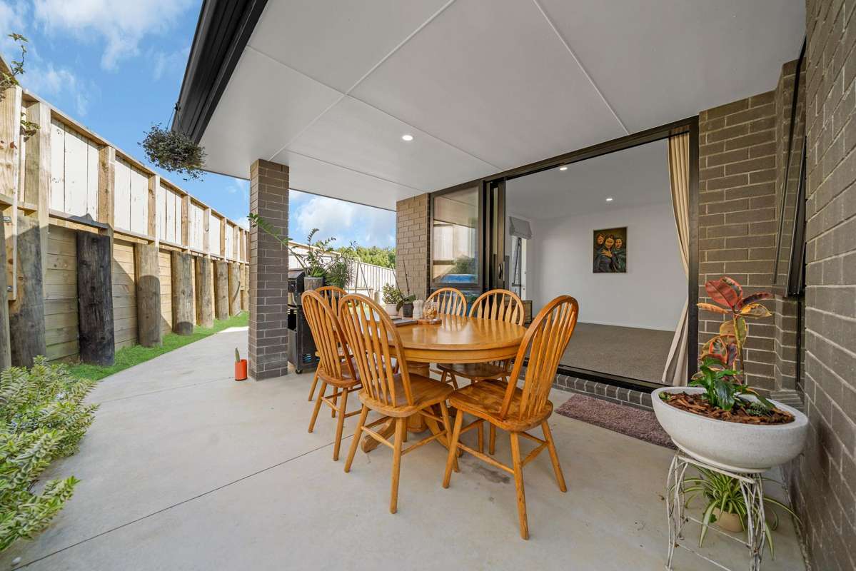 63 LEATHEM CRESCENT_3