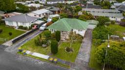 1960's Classic Kiwi Bungalow on 809 sqm