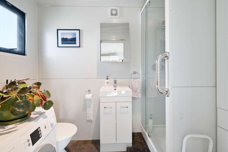 1 Sandown Avenue Himatangi Beach_7