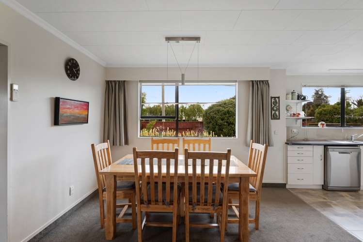 2 Hathaway Street Spring Creek_11