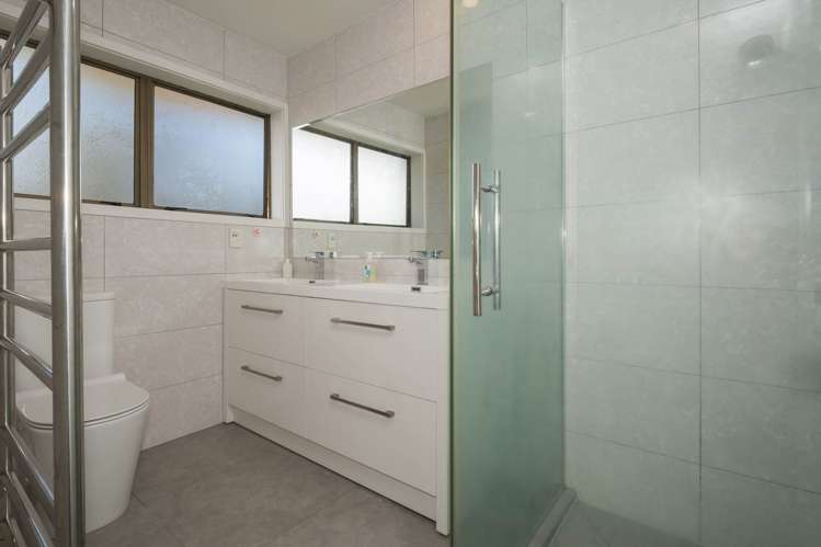 23 Palliser Lane Browns Bay_11