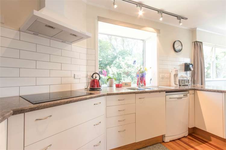 187 Helston Road Paparangi_5