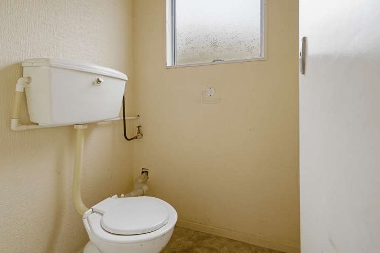 3 Defoe Place Waltham_23