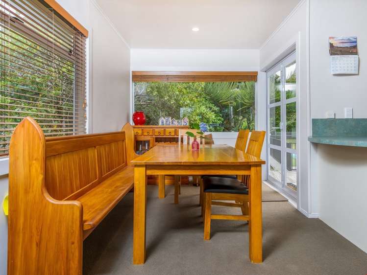 21 Royal View Road Te Atatu South_6