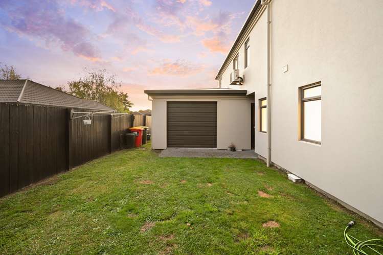 9 Bishopsworth Way Huntington_32