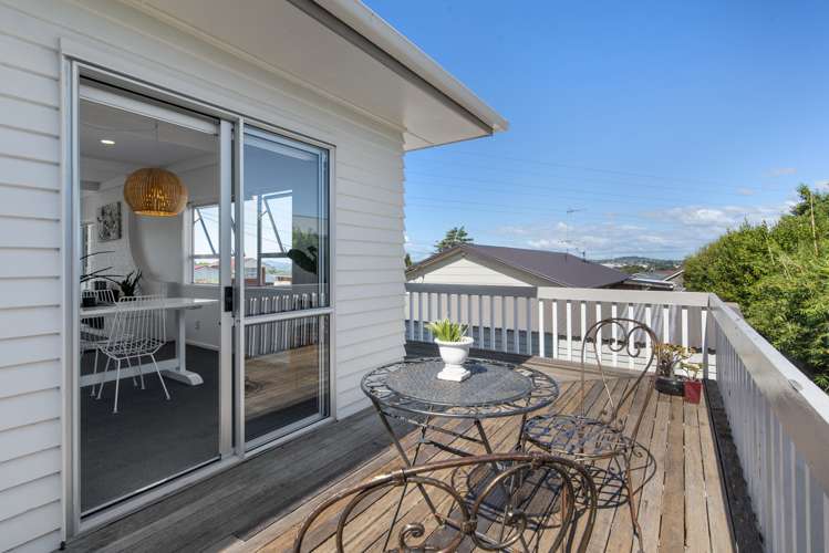 17 Lyndhurst Road Te Atatu South_8