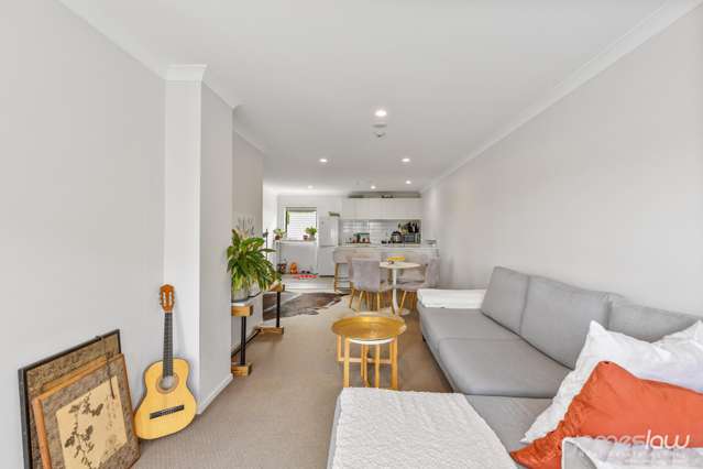 Effortless – 3 Beds, 3 Baths, 3 School Zones