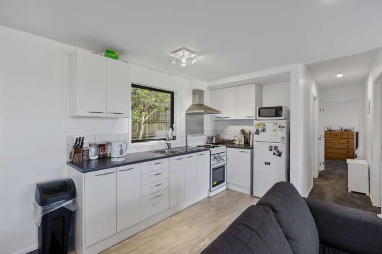 52 Solar Road Glen Eden_26