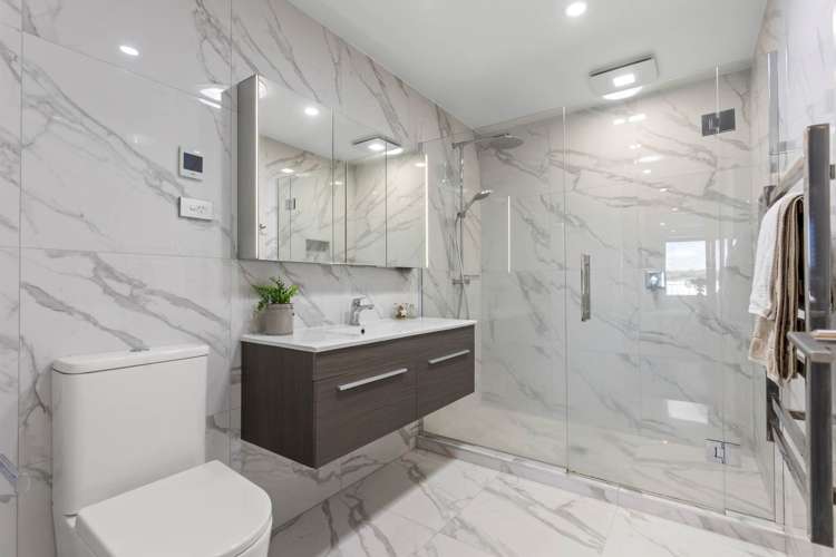 11 Moki Place Long Bay_17