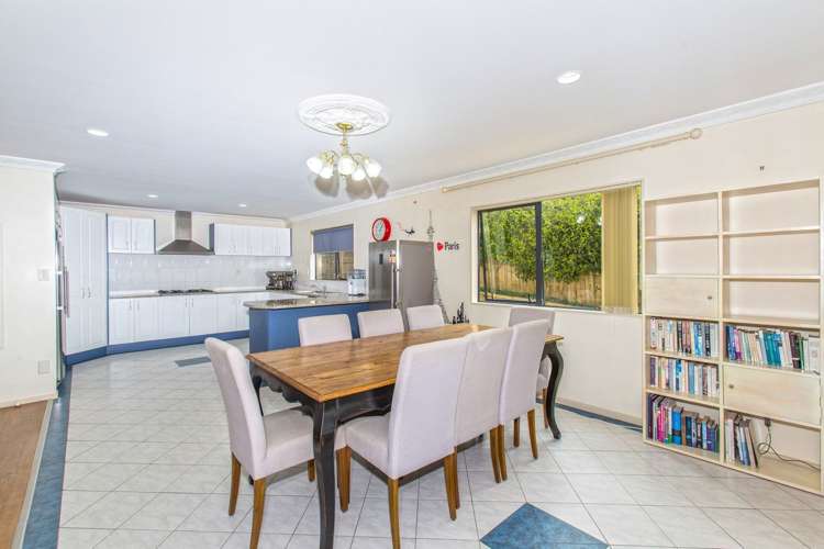 8 Baulcomb Parade Windsor Park_7