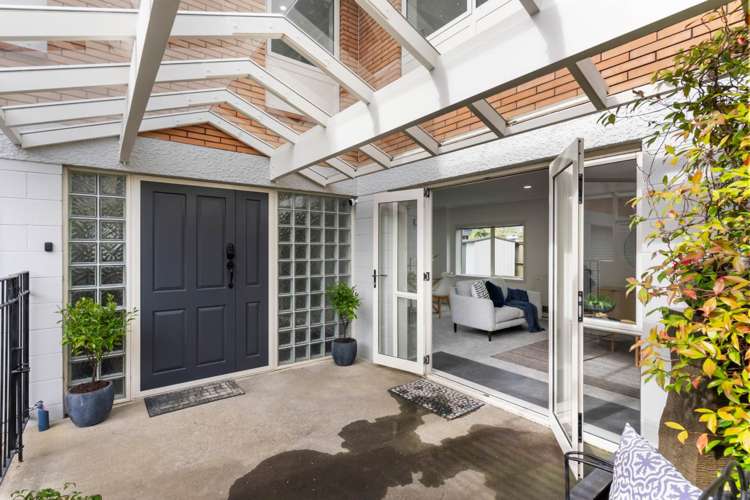 11 Theodora Place Mairangi Bay_31