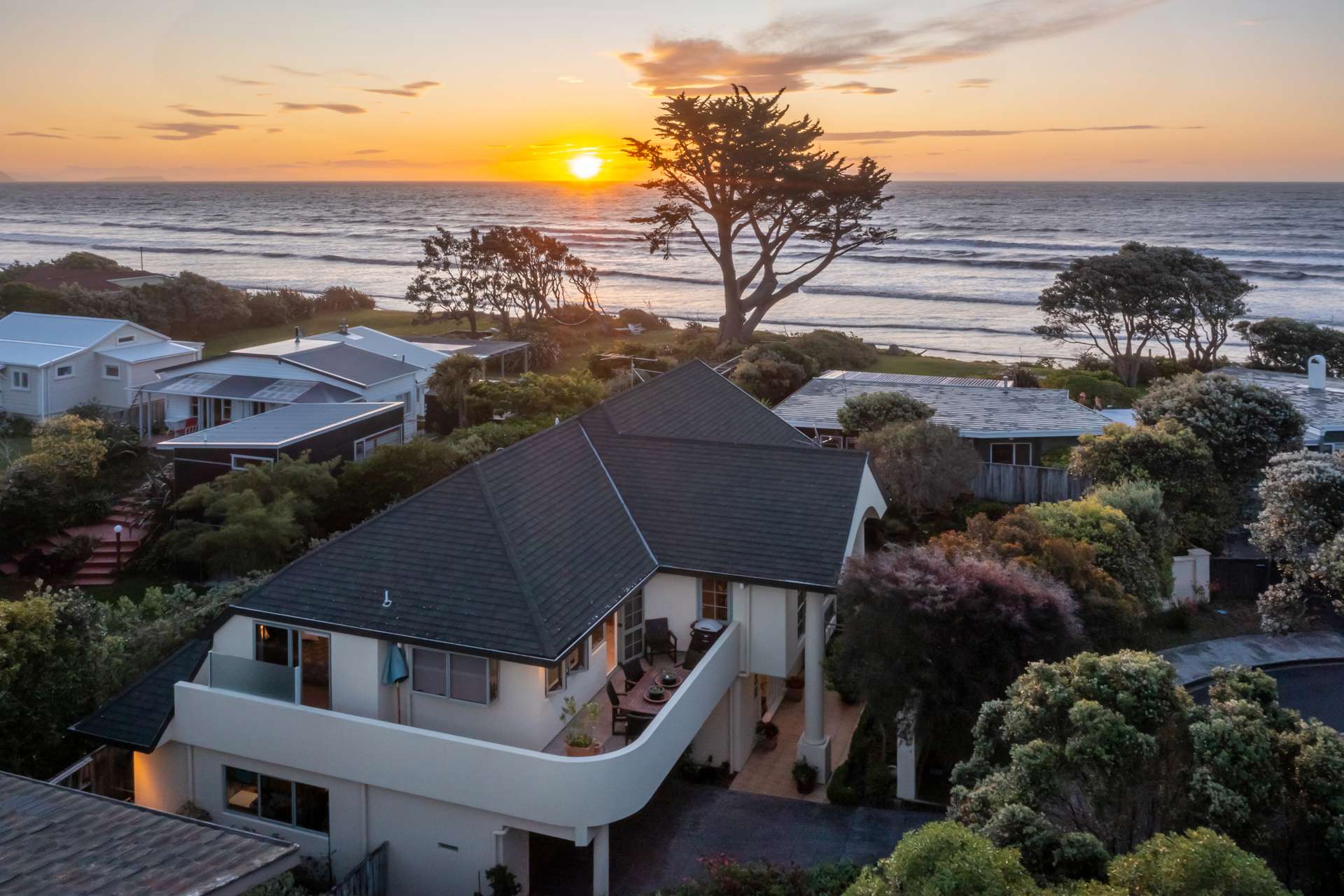 5A Willow Grove Raumati Beach_0