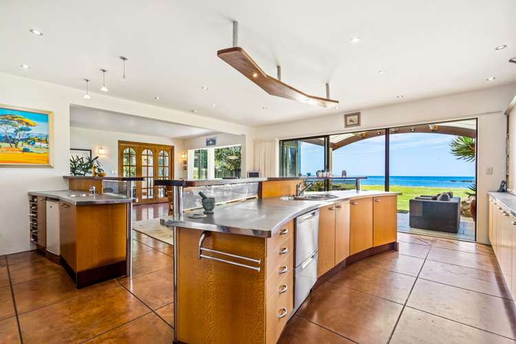 572 Rockell Road Whananaki_17