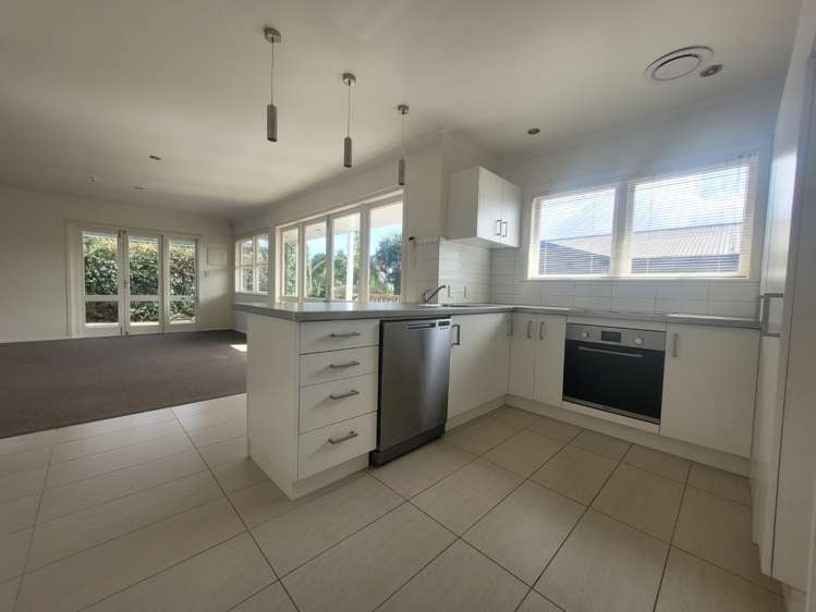 5E Athens Road 10051_6