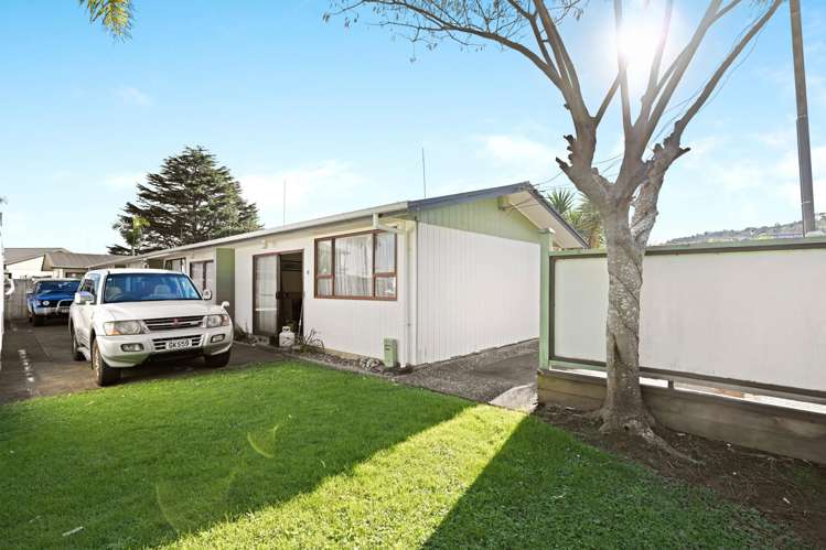 2 West Crescent Te Puru_12