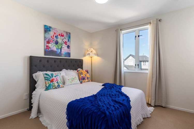 8 Saddleback Crescent Papakura_17