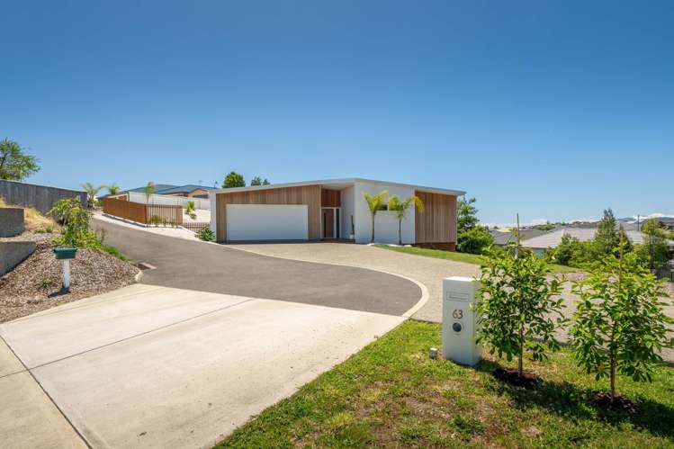63 Hart Road_0