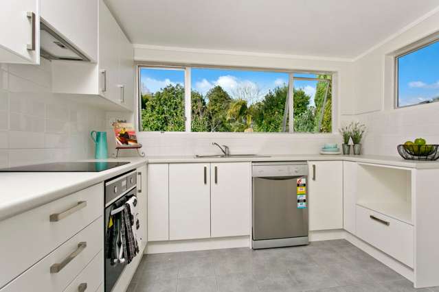 12 Rosecamp Road Beach Haven_3