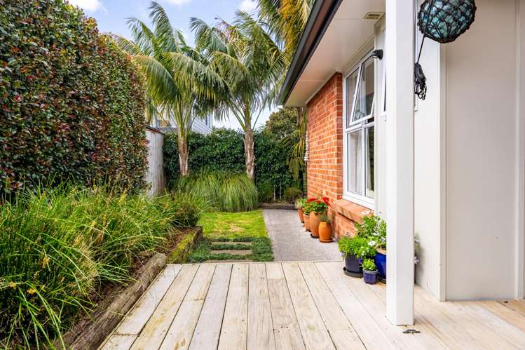 5 Waione Avenue Te Atatu Peninsula_26
