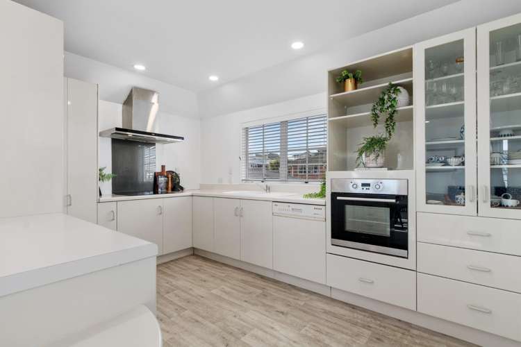 7/38 Percival Avenue Matua_2