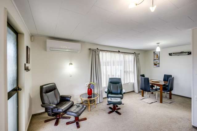 1/11 Hetley Crescent Taradale_4