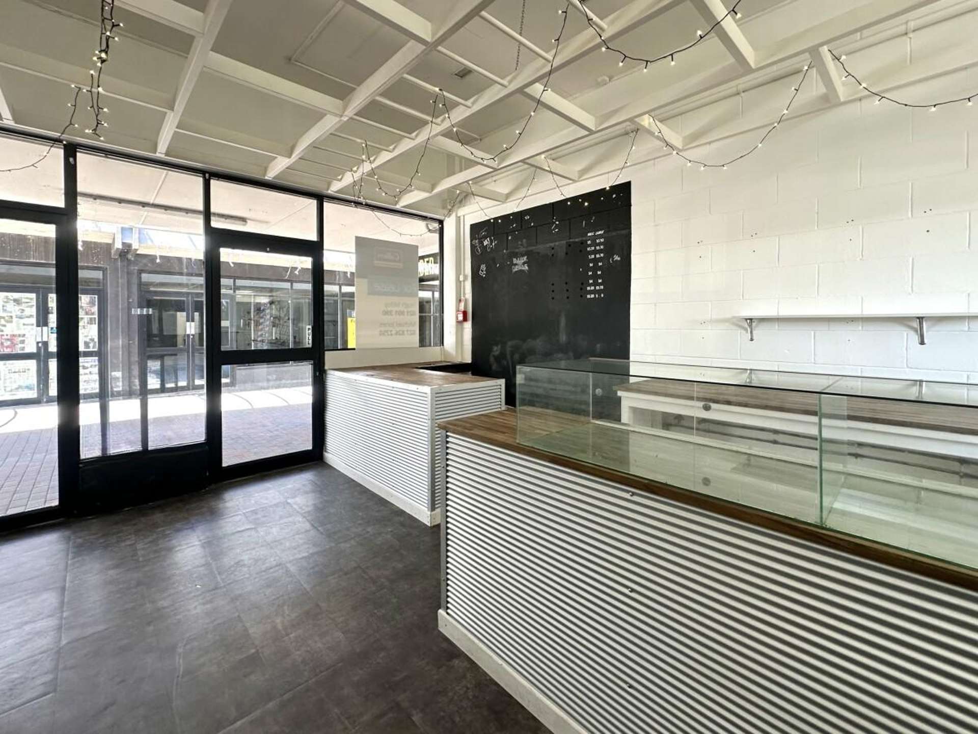 Unit 2, 22 Te Heuheu Street Town Centre_0