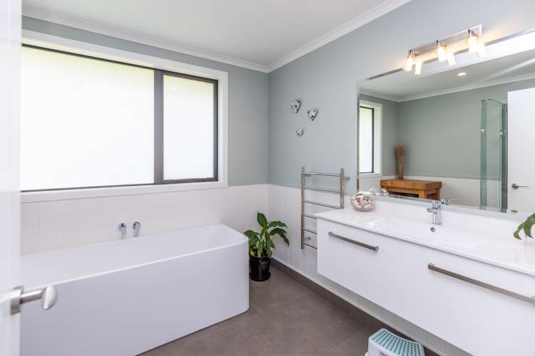 85 Jury Road Ngahinapouri_21