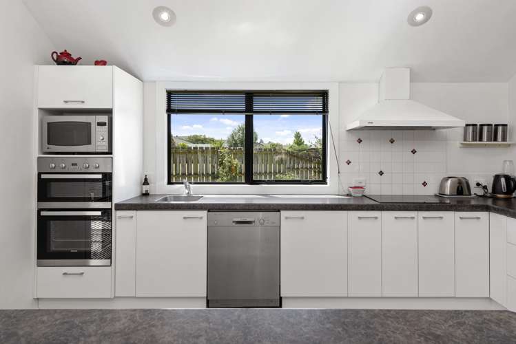 16 Devon Crescent Darfield_8