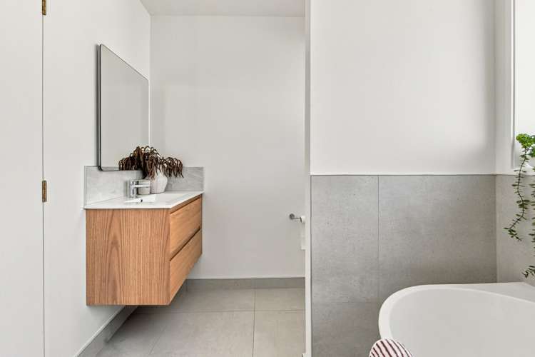 1/33 Trafford Street Harewood_21