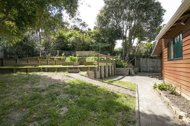 42 Rauhuia Crescent Parau_8