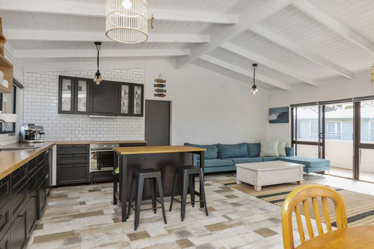 96 Blue Pacific Parade Riversdale Beach_5