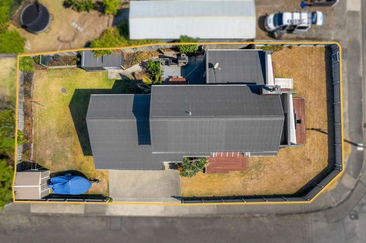 2 Kowhai Street Otaki Beach_20