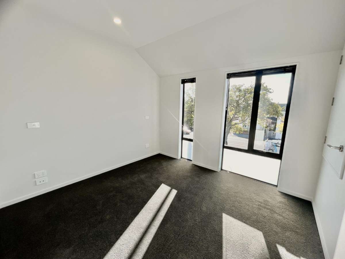 2 Bedroom apartment, city centre 2