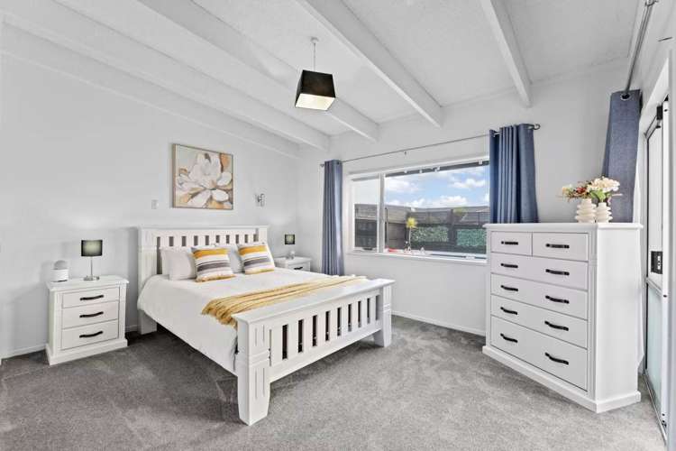 39 Willerton Avenue New Lynn_15