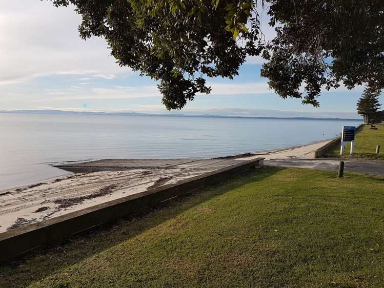 347 Grahams Beach Road Awhitu_13