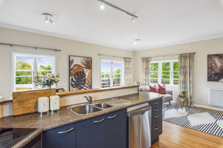 17 Rimu Road Raumati Beach_10