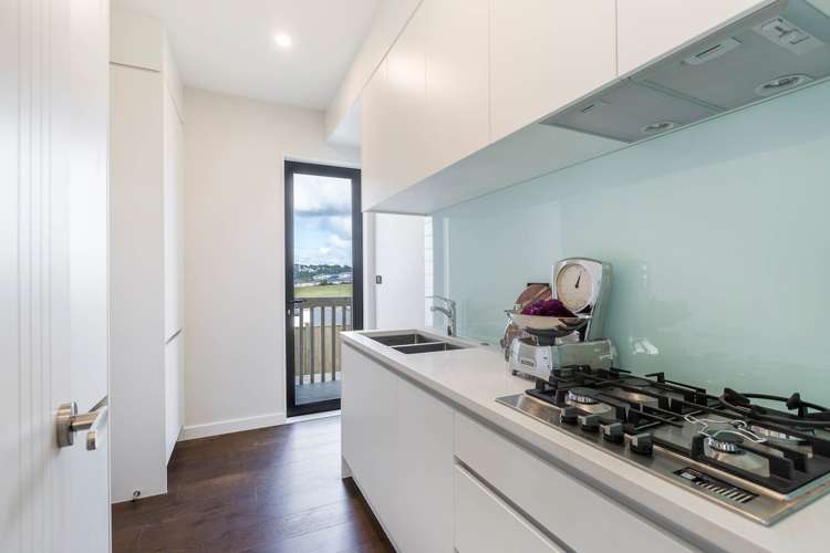 4 Canoe Lane Riverhead_9