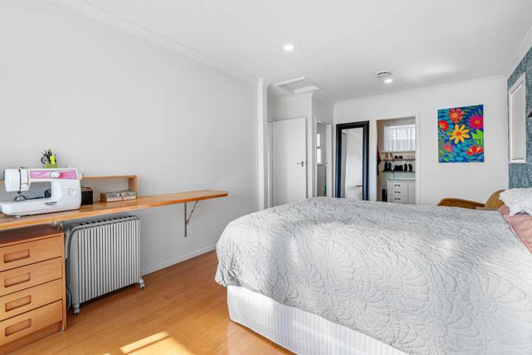 22 Seaview Road Otumoetai_10