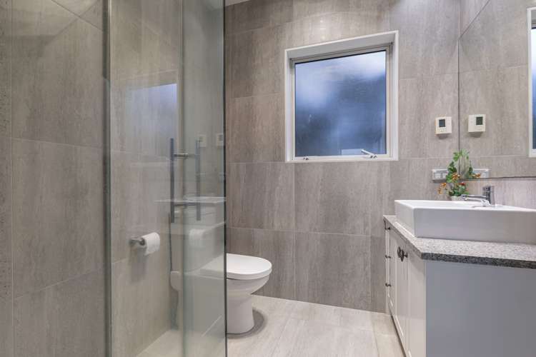 188 Whangaparaoa Road Red Beach_11