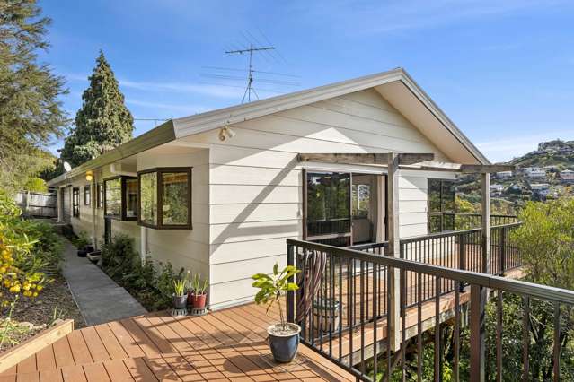 Modernised, Move In Ready With City Convenience