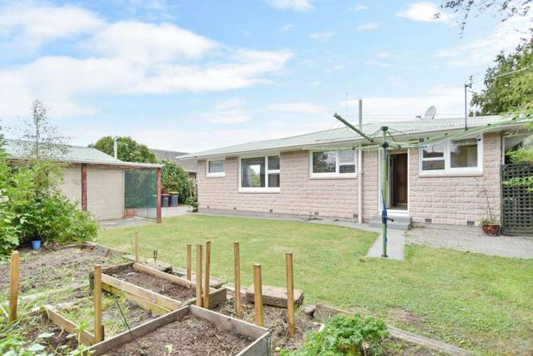 77 Cutts Road Russley_16