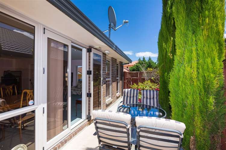 6 Silver Pine Avenue Woodridge_13