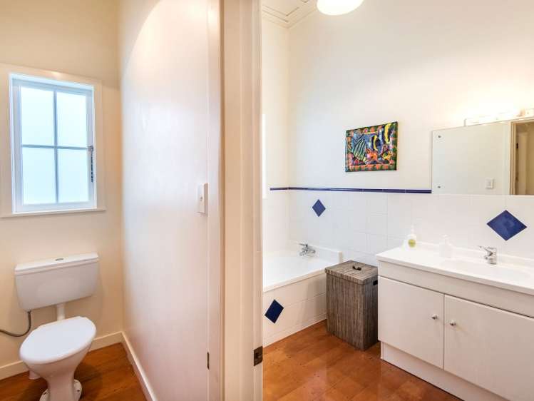 8 Burgess Road Devonport_14