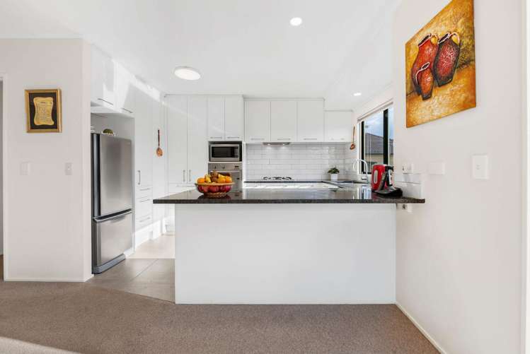 14 John Brooke Crescent East Tamaki Heights_12